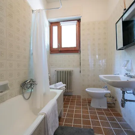 וילה Via Sumpiazzo Sleeps 14 Pool *