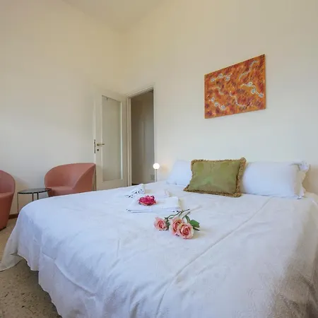 Via Sumpiazzo Sleeps 14 Pool *