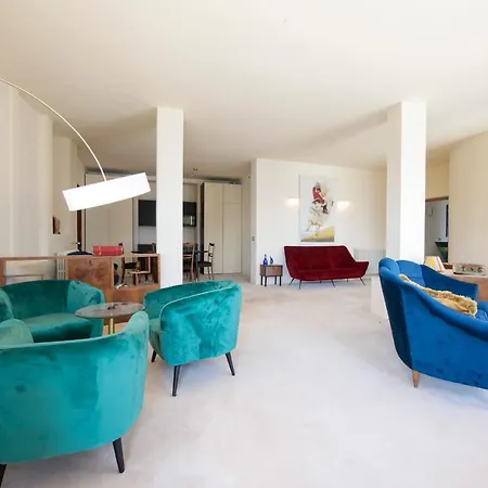 Via Sumpiazzo Sleeps 14 Pool Civenna