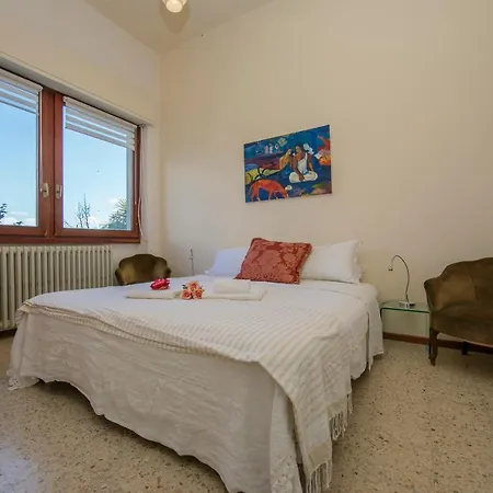 Via Sumpiazzo Sleeps 14 Pool * Civenna