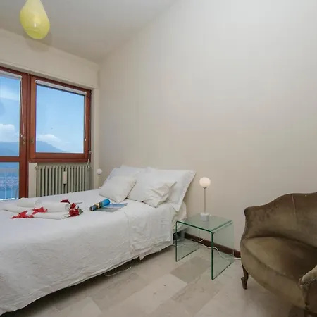 Via Sumpiazzo Sleeps 14 Pool Villa *